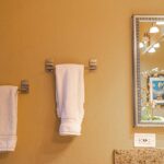 bathroom accessories should be organized neatly